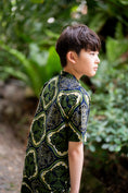 Load image into Gallery viewer, Temi Shirt | Emerald Onyx
