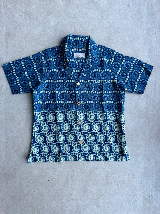 Pre-loved Temi Shirt | Dual Blue Wave Print